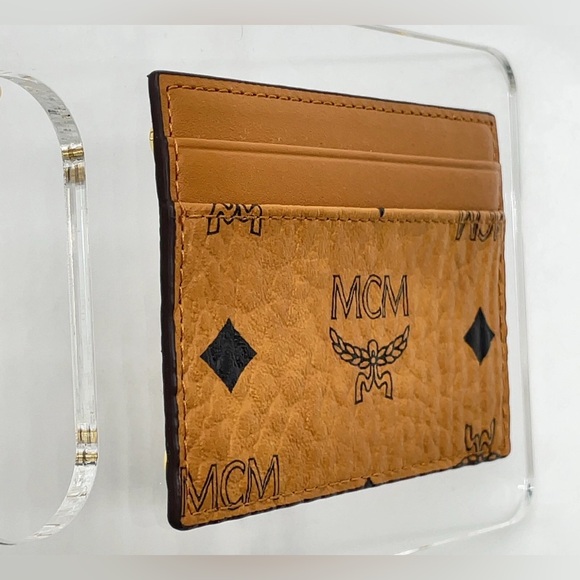 Authentic MCM PHENOMENON Acrylic Disk Key chain Card Case in Visetos W/Box - Picture 8 of 10